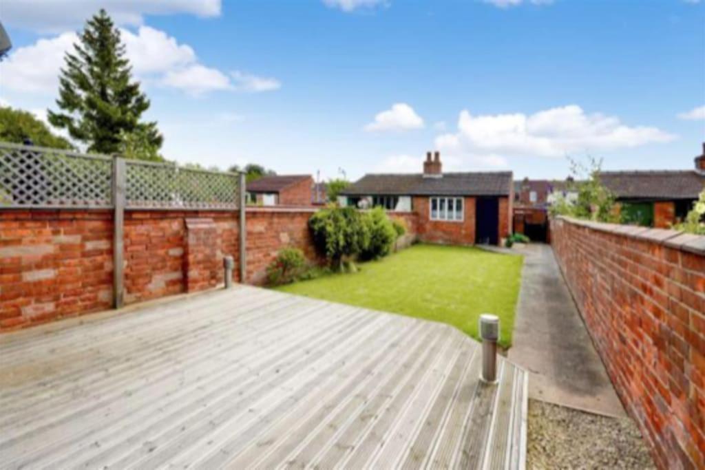 Spacious Victorian Townhouse With Cathedral Views Lincoln Bagian luar foto